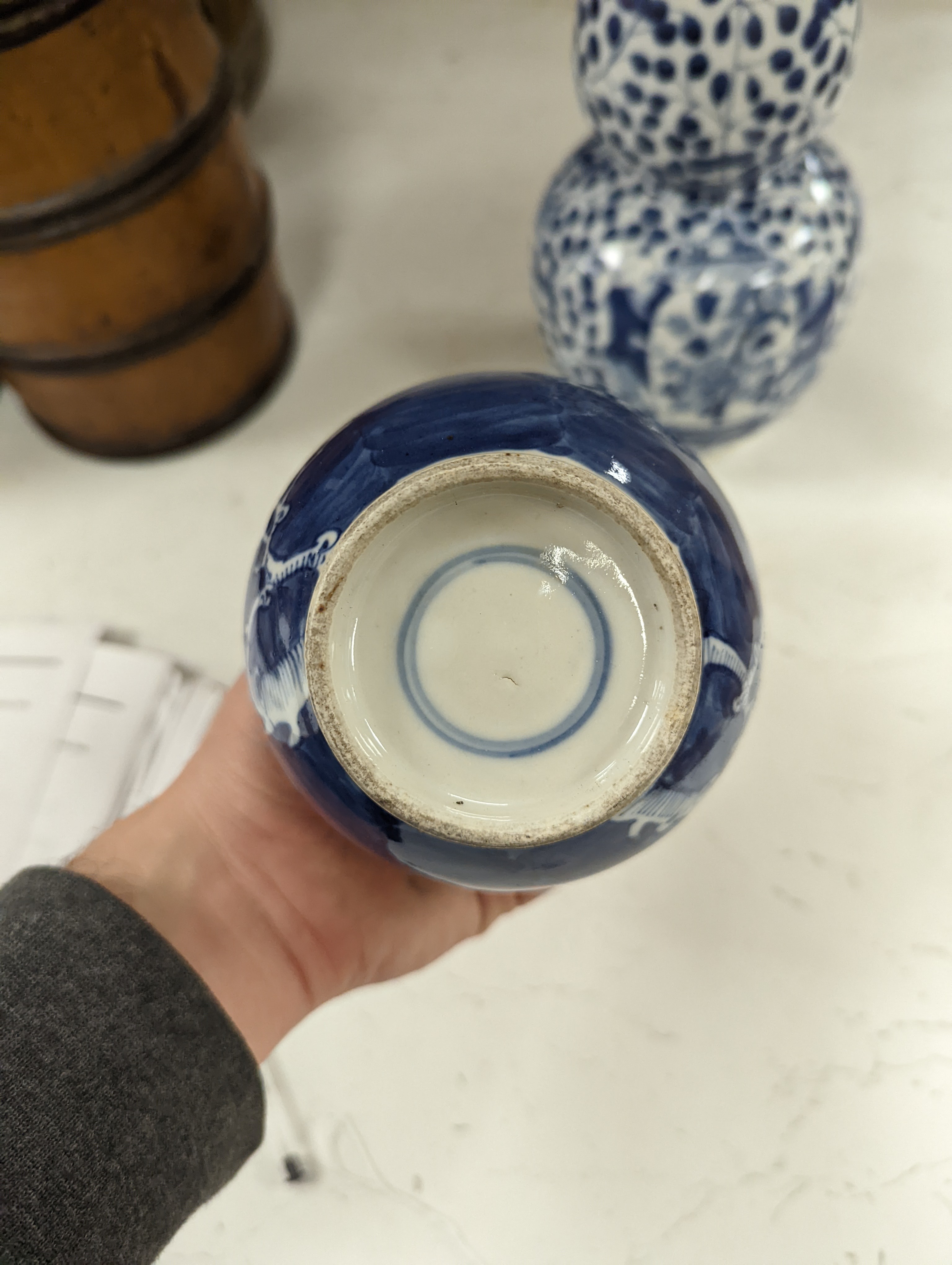 Two Chinese blue and white vases, tallest 29cm